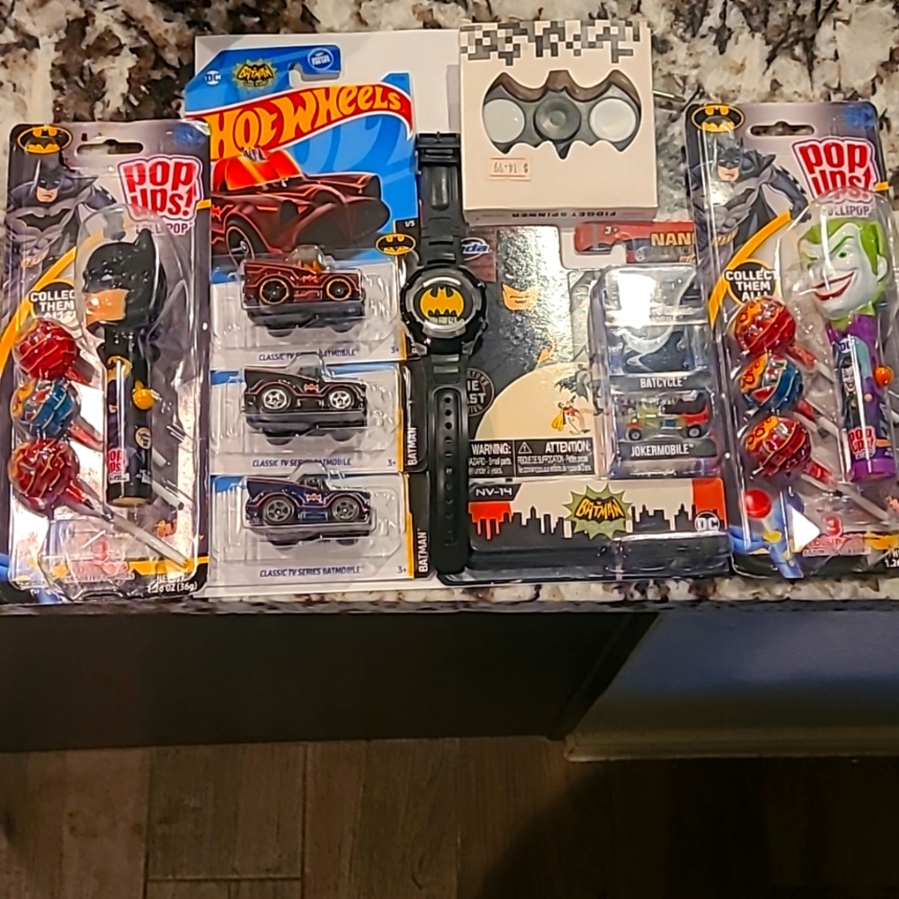 BATMAN BUNDLE WITH HOTWHEELS, WATCH, FIDGET SPINNER, POP UPS